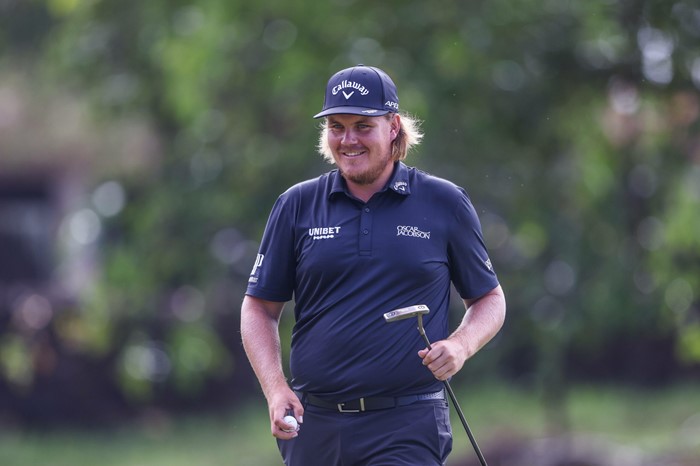 Course record for Välimäki to lead AfrAsia Bank Mauritius Open