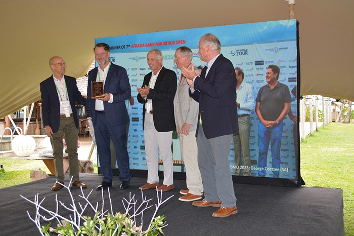 Thierry Vallet, CEO d'AfrAsia Bank, reçoit le Global Marketer of the Year Award de l'Academy of Marketing Science (AMS)