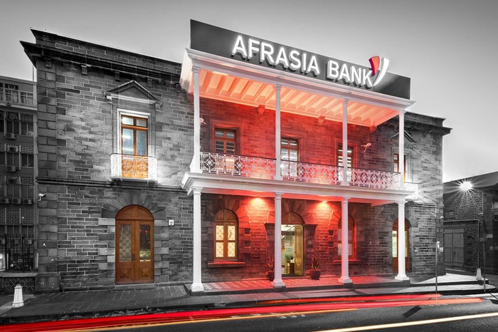 AfrAsia Bank s'associe à BlackBerry et adopte la Gestion unifiée des terminaux (UEM) couplée à l'IA